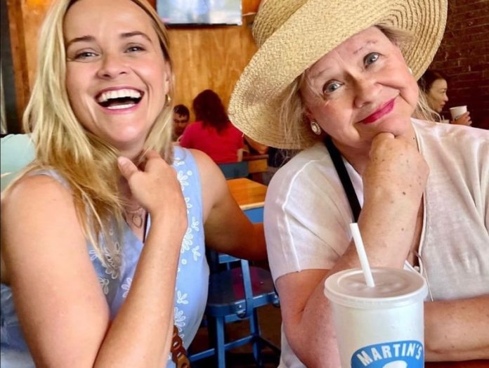 reese witherspoon martin's bbq in nashville