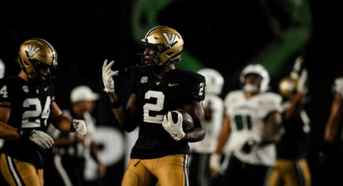 Dores Win Lid-Lifter Over 'Bows