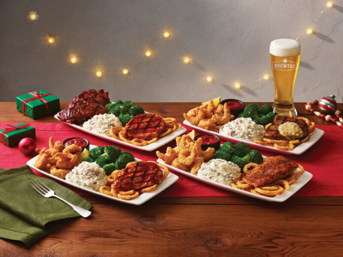 The holidays just got better at Applebee’s with four NEW Holiday Combos featuring a choice of two proteins, garlic mashed potatoes, steamed broccoli, and crispy onions