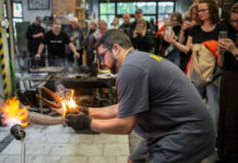 Nashville Zoo Hosts Live Glassblowing Fundraiser Featuring Artist Grant Garmezy